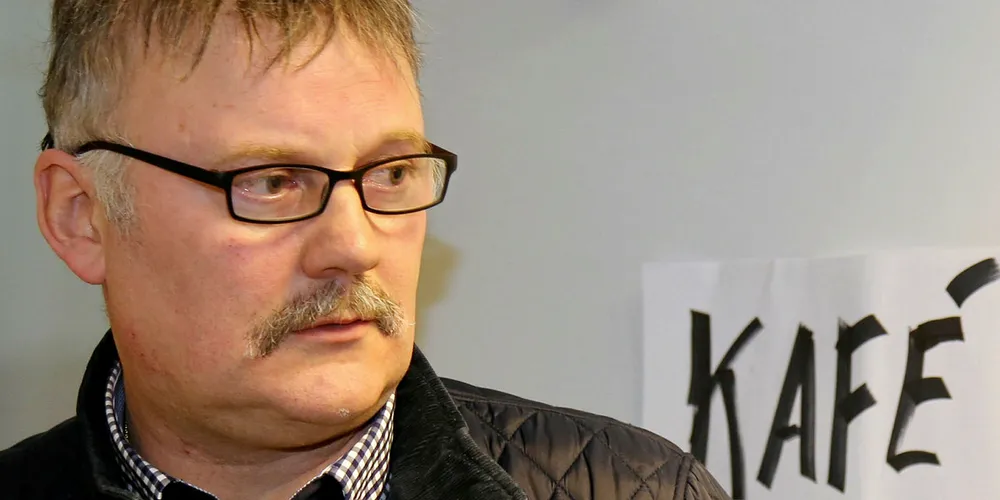 OPPGITT: Fisker Einar Meløysund er oppgitt over at fiskekjøperne snakker ned fiskeprisene.