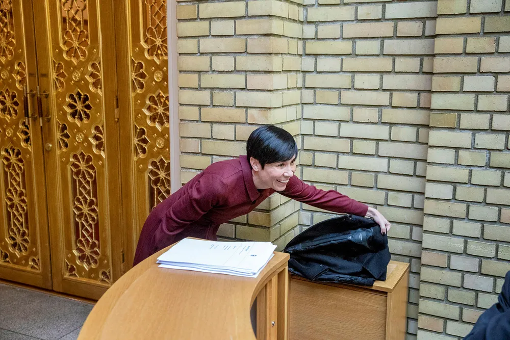 Stadig flere ber utenriksminister Ine Eriksen Søreide om å stoppe alt salg av militært materiell til Saudi-Arabia.