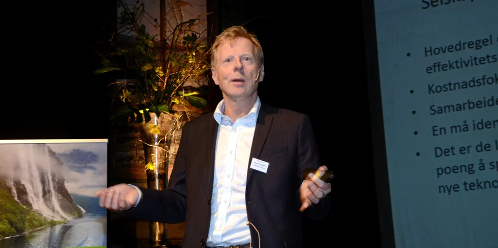 Knut Lockert daglig leder i Distriktsenergi fortviler over den politiske prosessen rundt innføring av funksjonelt skille. - Kravet til det funksjonelle skillet er som tatt ut i fra tåkeheimen. De færreste skjønner hva regelverket egentlig forteller oss, skriver Lockert.
