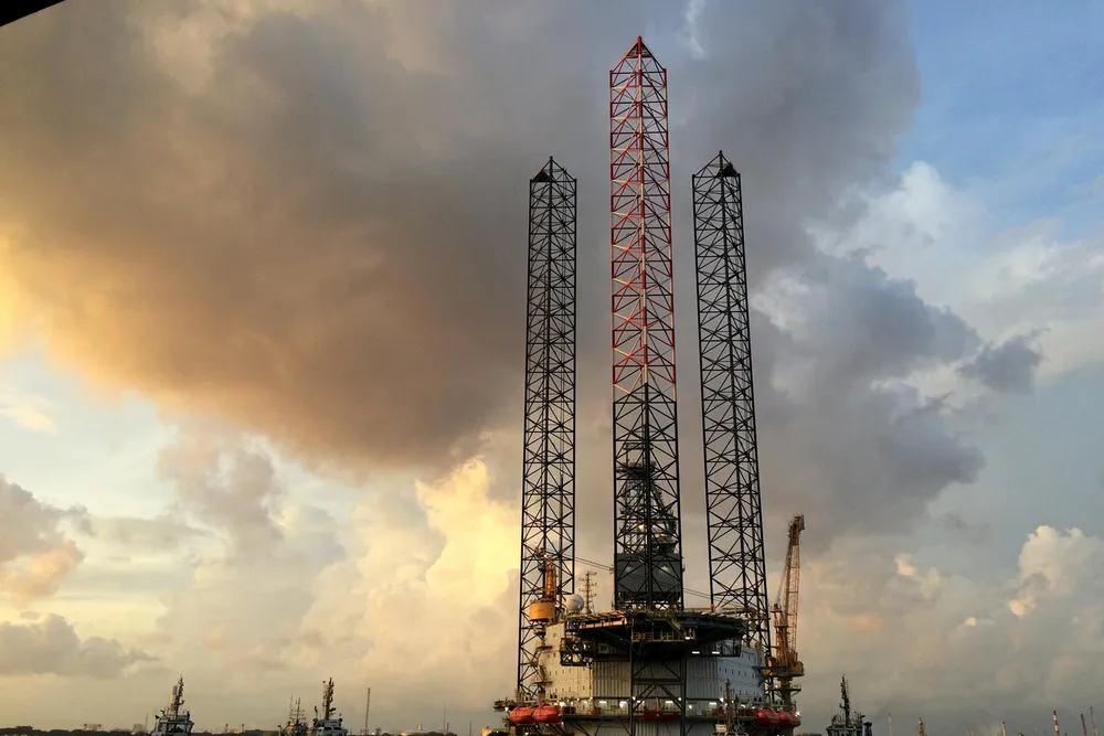 Competition: the Noble Corporation jack-up drilling rig Noble Highlander.