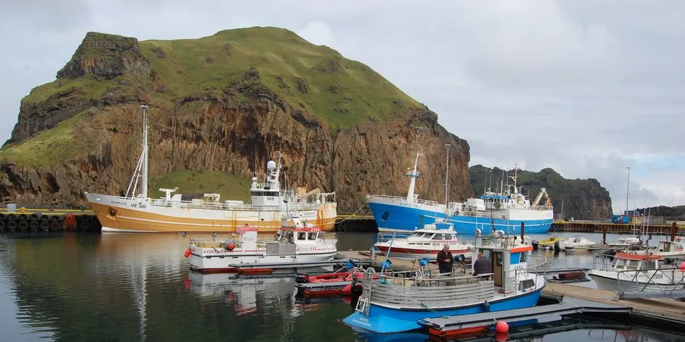 Islandske fiskere leverte i mai 26 prosent mindre fangst, sammenlignet med samme måned i fjor. De pelagiske fangstene varierer mest. Her fra Grundsfjordur. Arkivfoto: Nils Torsvik
