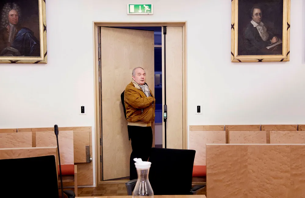 Tolk Mark-Jan Muilwijk (bildet) oversatte avhør av Smiths Venner-toppen Bernt Aksel Larsen hele tirsdag. Foto: Elin Høyland
