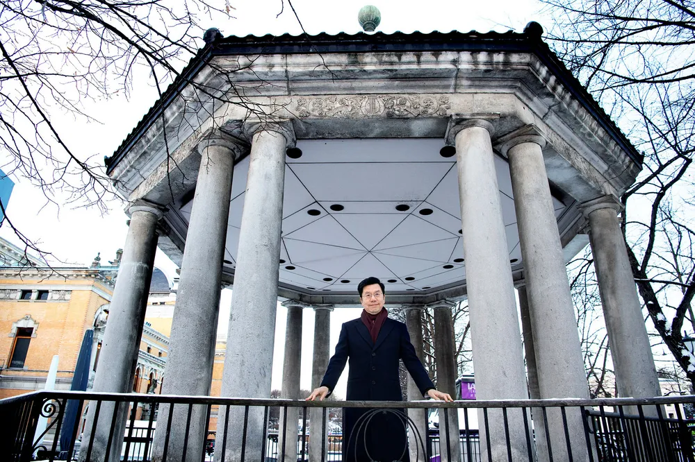 – Gjør som henne, sier Kai-Fu Lee, teknologiekspert og investor, til sin assistent når DN skal ta et bilde av ham. Lee har rundt 50 millioner følgere på den kinesiske sosiale medier-tjenesten Weibo, og besøket i Oslo må dokumenteres.
