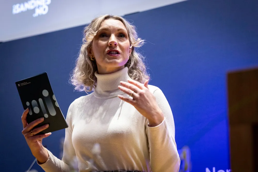 Vi utreder nå hvordan det i offentlig regi kan etableres en eID i tillegg til løsninger som allerede eksisterer i markedet, skriver Karianne Tung, digitaliserings- og forvaltningsminister (Ap).