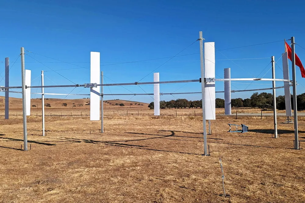 Airloom Energy's system works by harnessing wind to propel ‘wings’ along a lightweight track.