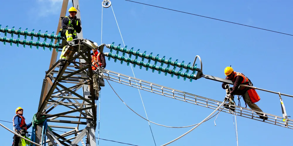 NVE vil fremover prioritere konsesjonssøknader for nettutbygging som er viktige for kraftsystemet som helhet og omhandler beredskap og generell forsyningssikkerhet. Samtidig er prioriteringen bare et steg på veien til raskere utbygging.