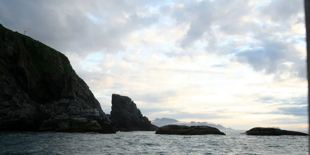 Staten vil verne over 3000 kvadratkilometer hav i Vest-Finnmark, men kun utvalgte områder blir vernet fra fiskeri og havbruk. Foto: Bjørn Tore Forberg.