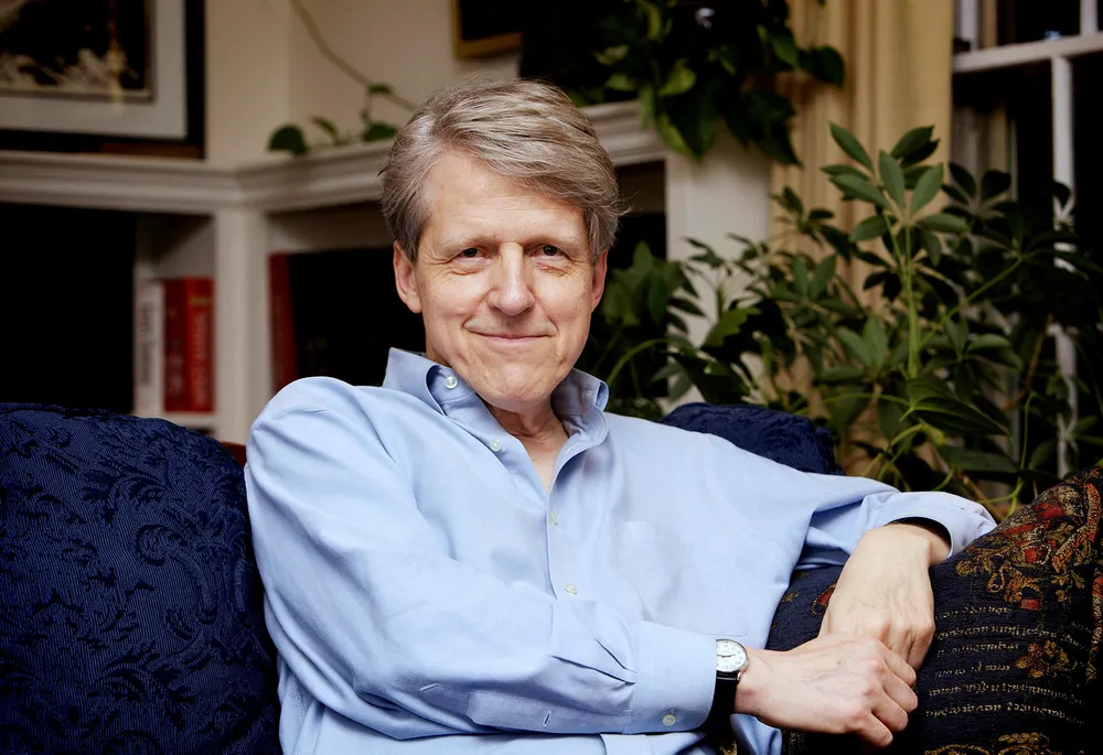 Den anerkjente økonomen Robert Shiller mener verdien på bitcoin er drevet av spekulasjon og at det er et av de beste eksemplene på en boble akkurat nå. Foto: Michelle McLoughlin/Reuters/NTB scanpix
