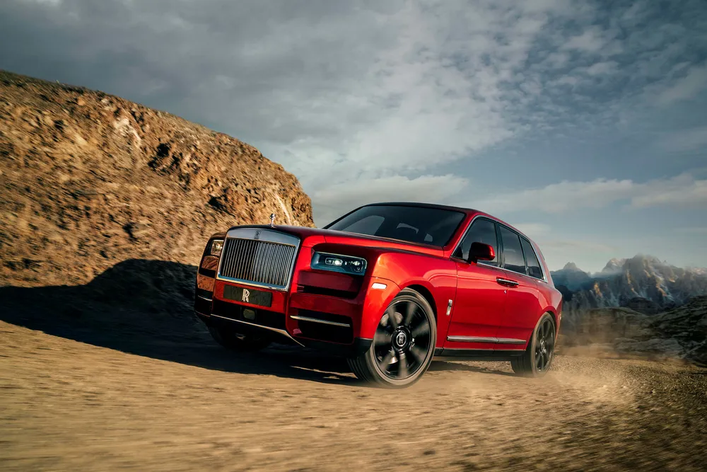 Rolls-Royce Cullinan har hentet inspirasjon fra da indiske maharajaer på 20-tallet dro på tigerjakt. Det kan neppe for eksempel en suv fra Kia skryte av. Foto: Rolls-Royce