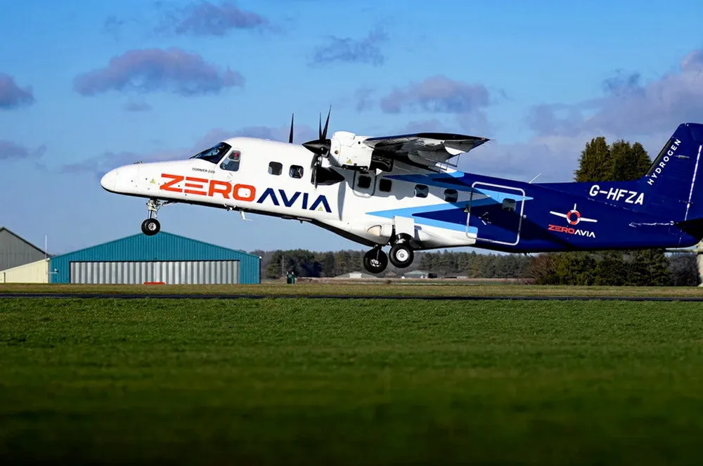 ZeroAvia's test plane taking off on its first flight at an airport in the UK.