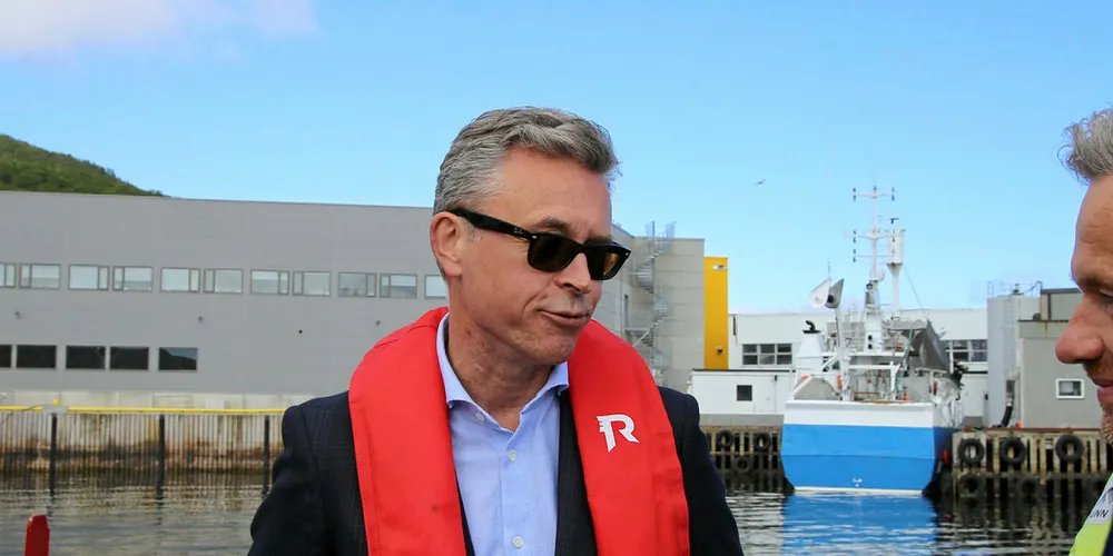 MAT FRA HAVET: Odd Emil Ingebrigtsen besøkte tidligere i sommer et anlegg for levendelagring av torsk på Myre. I dette leserinnlegget skriver han at matproduksjon til sjøs må prioriteres.
