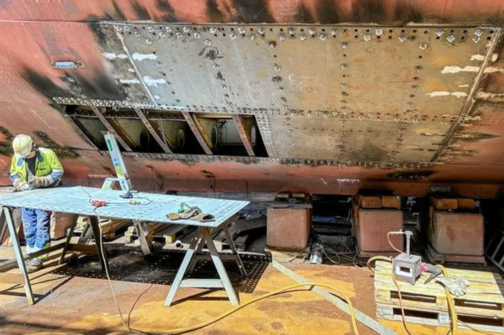 Statsraad Lehmkuhls skuteside.