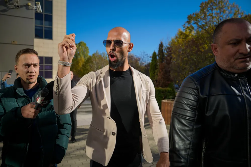 Den verste formen for vulgær, misforstått maskulinitet, var dommen fra Høyres Peter Frølich om Andrew Tate og lignende maskulinister. Men finnes det et godt alternativ? Der menn stadig må forholde seg til en maskulinitet i krise, har feminismen forsøkt å frigjøre kvinner fra idéen om at det nødvendigvis finnes feminine egenskaper. Det er sannsynligvis en mer velsignet oppgave.