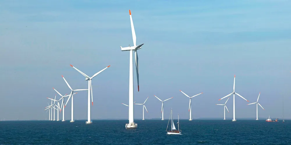 Leverandørindustrien ønsker havvindmøller på Helgelandskysten. Et slik ønske har ikke fiskerne. Oppdrettsnæringa er også nølende.