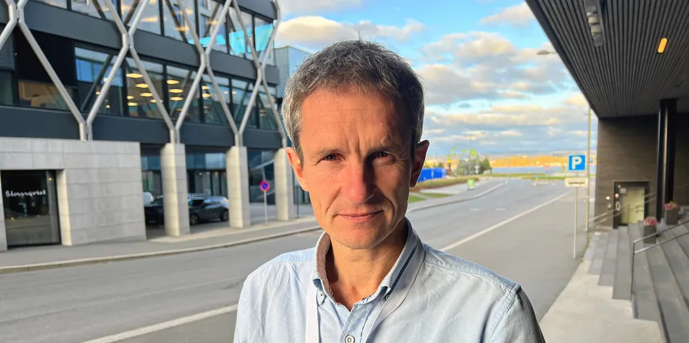 – Dere må unngå «Motsol», sa Naturvernforbundets Truls Gulowsen da han snakket til solenergibransjen på Energidagene forrige uke.