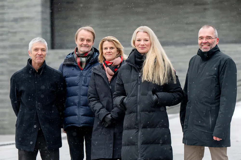 Det er igjen bred forventning om nok en renteheving på 0,25 prosentpoeng når Norges Bank legger frem årets siste rentebeskjed. Fra venstre er UiO-professor Steinar Holden, Frisch-forsker Knut Røed, BI-professor Hilde Bjørnland, sjeføkonom Kari Due-Andresen i Akershus Eiendom og NTNU-professor Ragnar Torvik.
