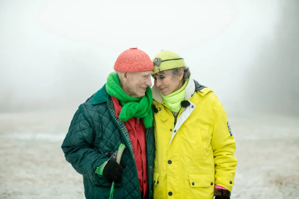 Olav Thon og Sissel Berdal Haga Thon likte å gå på tur sammen. Bildet er tatt høsten 2020.