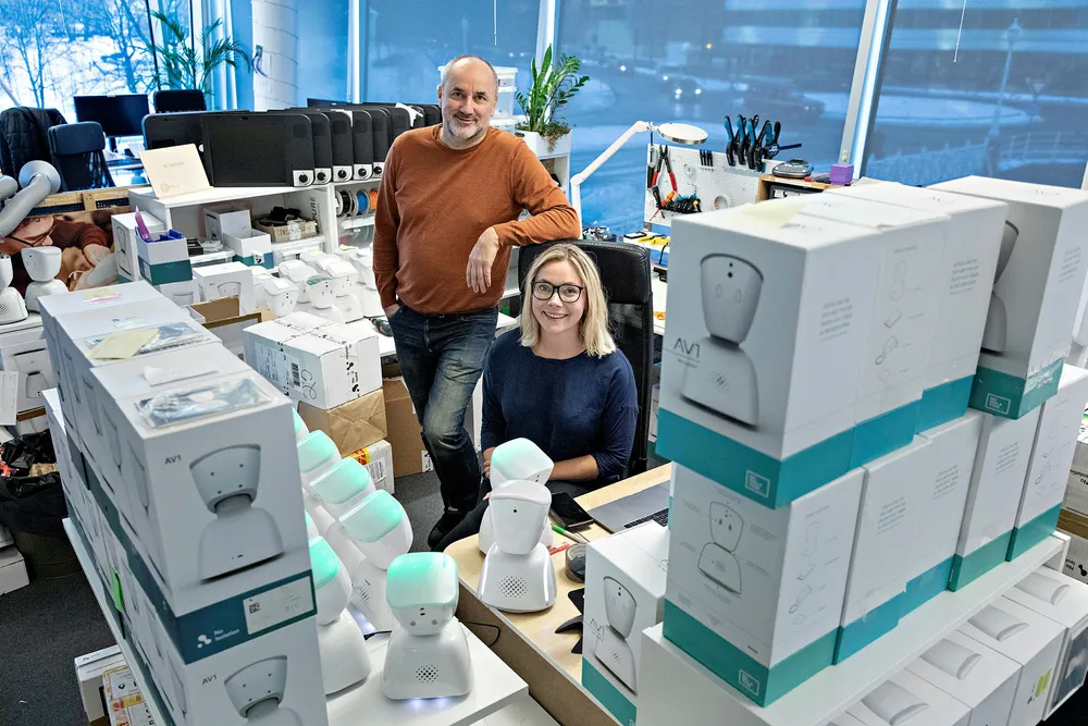 Espen Agdestein fra fondet Idekapital går inn med 20 millioner kroner, med opsjon på ytterligere 30 millioner, i No Isolation, der gründer Karen Dolva leder arbeidet med roboter som AV1 for langtidssyke skoleelever.