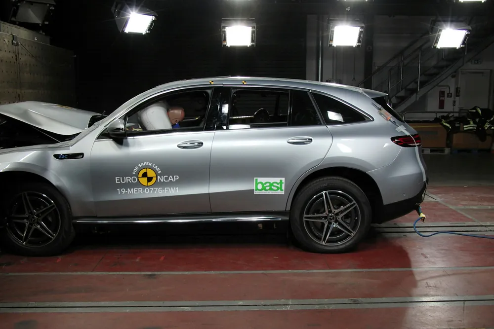 Mercedes-Benz EQC er endelig kollisjonstestet.
