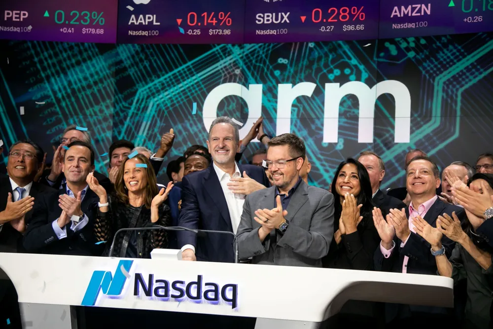 Databrikkedesignselskapet Arm ble børsnotert i septemner 2023 ved Nasdaq i New York etter å ha hentet inn 4,87 milliarder dollar i hva som var fjorårets største emisjon i forkant av en børsnotering. Aksjekursen har gått rett til værs i 2024. Softbank eier over 90 prosent av utestående aksjer. Under fem prosent er fritt omsettelige.