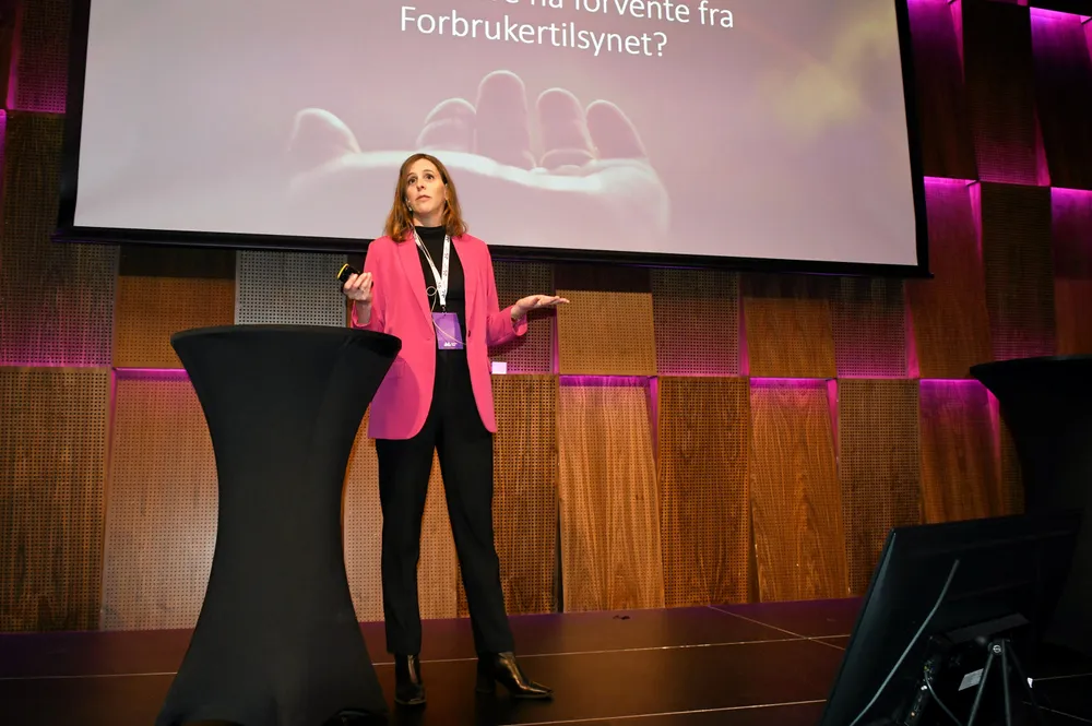 Underdirektør i Forbrukertilsynet, Tonje H. Drevland, er forundret over at Fornybar Norge ikke følger opp innspillene fra tilsynet.