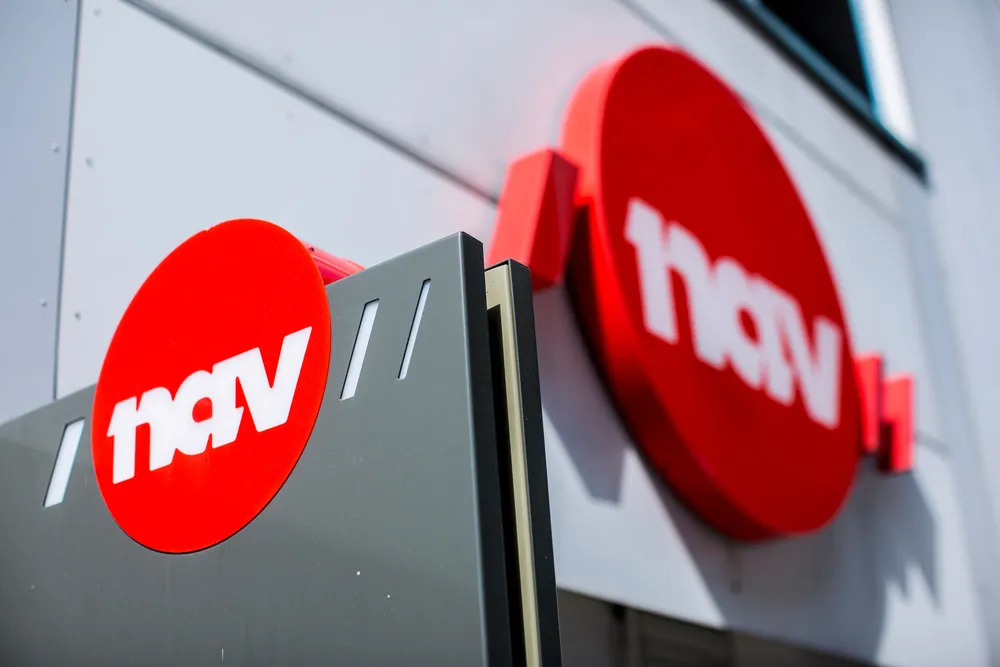 Beregningen av hvor mye du jobbet før du ble arbeidsledig, er særlig det som gjør at mange mister mye dagpenger, skriver kronikkforfatterne.