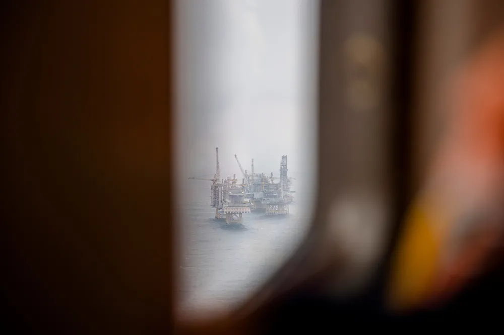 Johan Sverdrup-feltet er et av landets største oljefelt og bidrar til Norges handelsoverskudd. Her sett fra helikopter.
