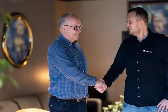Tor Hellestol passes the baton as leader of Fishglobe Technologies to Tor Magne Madsen.