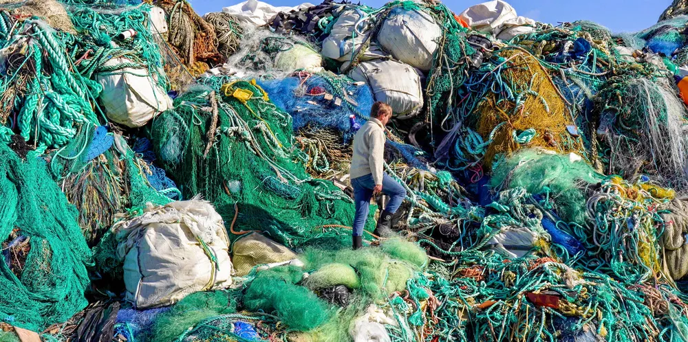 Fra 1. oktober må også fiskerne betale en generell avfallsavgift i havnene de anløper. Her fra deponiet til avfallsselskapet Reno-Vest i Vesterålen.