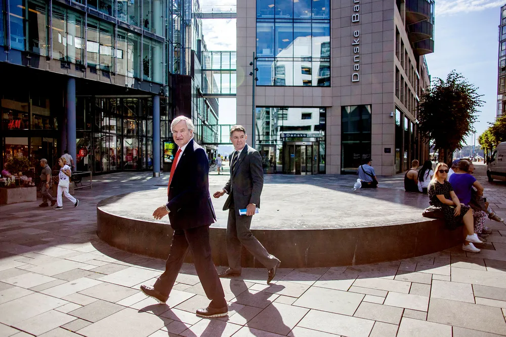 Bjørn Kjos (fra venstre) varslet torsdag at han går av som toppsjef og har allerede overlatt roret til Geir Karlsen – som er visekonsernsjef og finansdirektør. Kjos ville egentlig gå av for ett år siden, men planene ble utsatt i ett år.