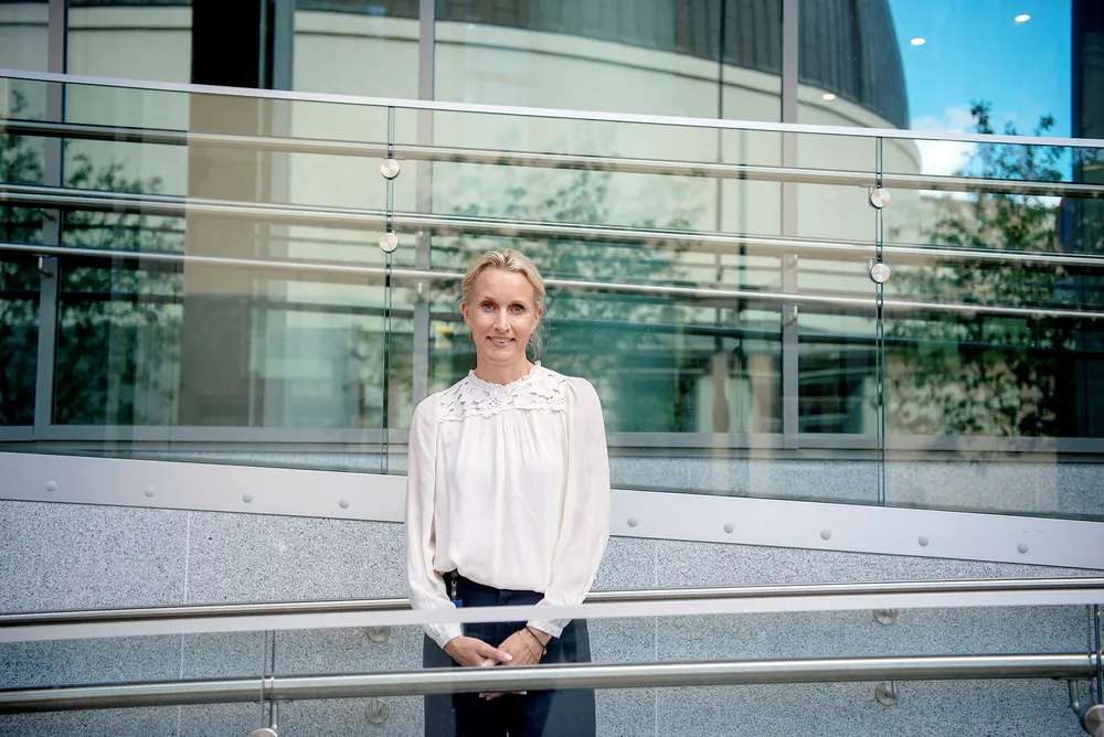 – Jeg forsøker å gi utfordrende oppgaver som får medarbeiderne litt ut av komfortsonen, men som gir dem en god mestringsfølelse etterpå, sier Nordea Liv-sjef Randi Marjamaa. Foto: Mikaela Berg
