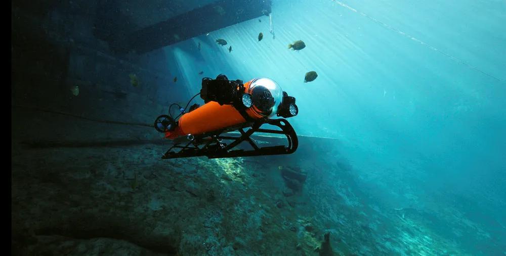 Aquabotix’s second-generation hybrid vehicle, the Integra AUV/ROV.