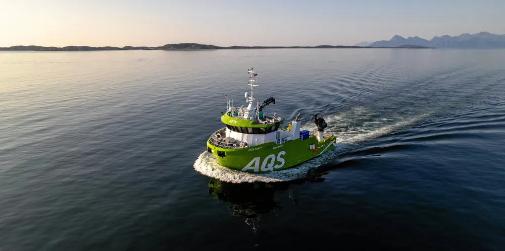 Under Aqua Nor i Trondheim skal «AQS Tor» døpes med dåps-champagne i baugen.