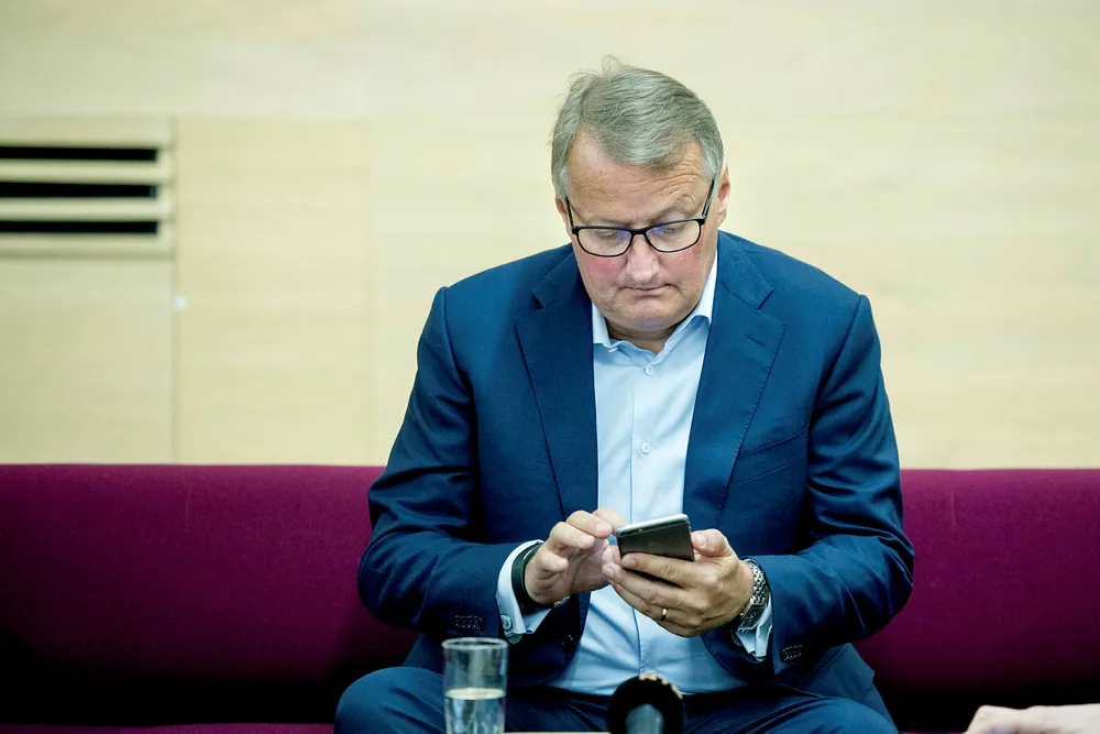 De bankene som fortsatt er i markedet om ti år, jobber og tenker allerede i dag som teknologibedrifter. Slik sett er teknologien et mål i seg selv, også innen finans, skriver artikkelforfatteren. Her konsernsjef Rune Bjerke i DNB. Foto: Elin Høyland