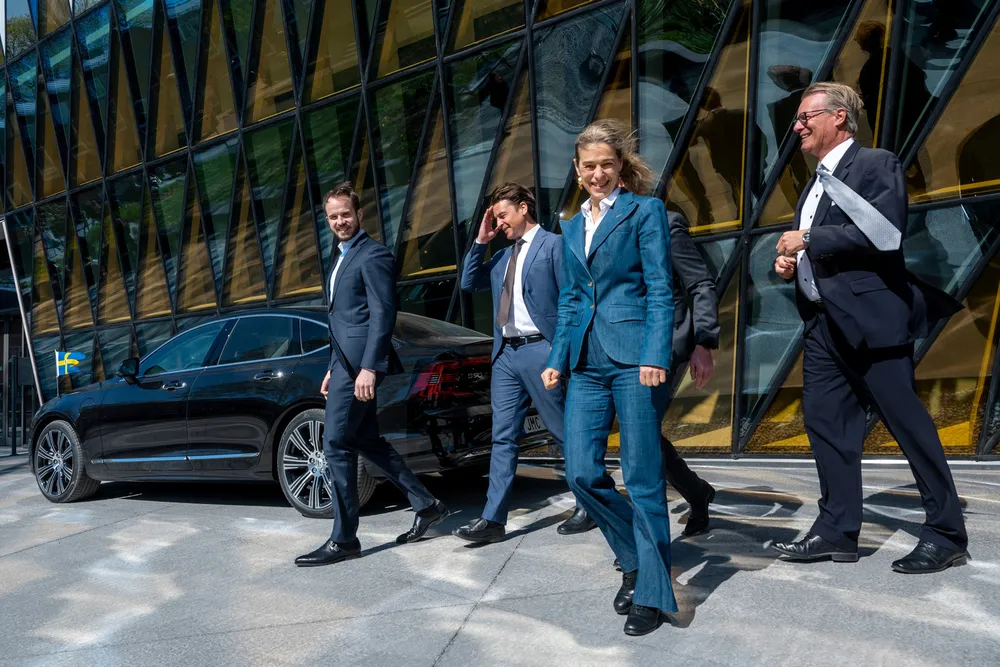 Industrieier Johan H. Andresen og Ax:son Johnson-familien har snakket sammen i 10–12 år, men går først nå sammen om en felles investering. Johan H. Andresen (fra høyre), Nordstjernan-styreleder Viveca Ax:son Johnson, Ferd-sjef Morten Borge og Simon Gunnarson i Nordstjernan.