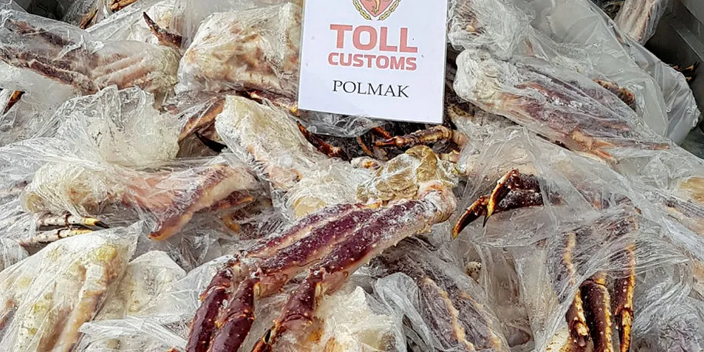BESLAG: Slik så det ut da tollerne ved Polak tollstasjon i Finnmark gikk gjennom lasten til en norsk bilist.