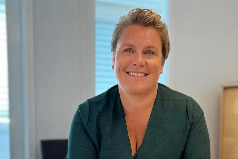 Ordfører i Rakkestad kommune, Karoline Fjeldstad (SP), informerer om at salg av Rakkestad Energi AS ikke er politisk behandlet, og at det ennå ikke er avgjort om aksjepostene vil bli lagt ut på markedet.