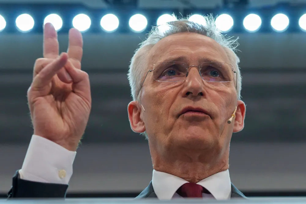 Finansminister Jens Stoltenberg (Ap) under pressekonferansen for presentasjon av revidert nasjonalbudsjett.