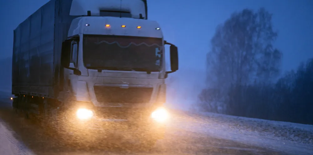 Hovedmannen i kongekrabbesaken på Østlandet driver et større transportfirma, som han har brukt til å distribuere ulovlig fanget kongekrabbe.