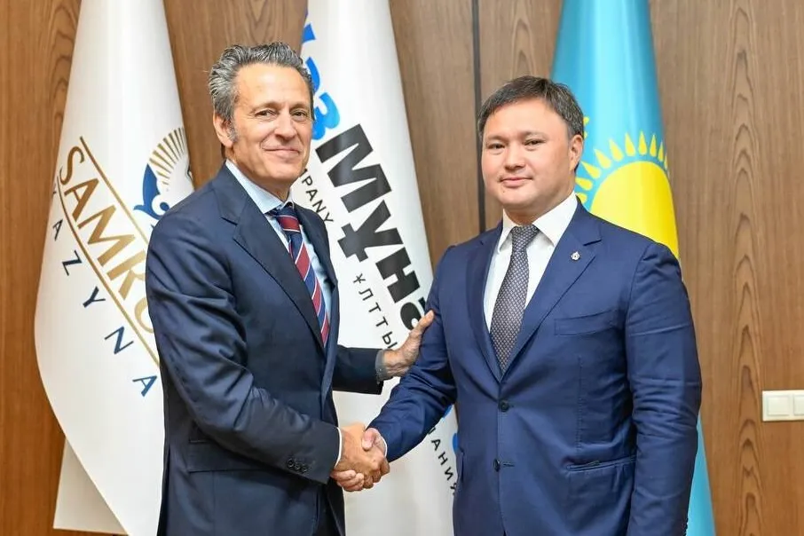 Eni’s upstream director Luca Vignati (left) and KazMunayGaz executive board chairman Askhat Khasenov