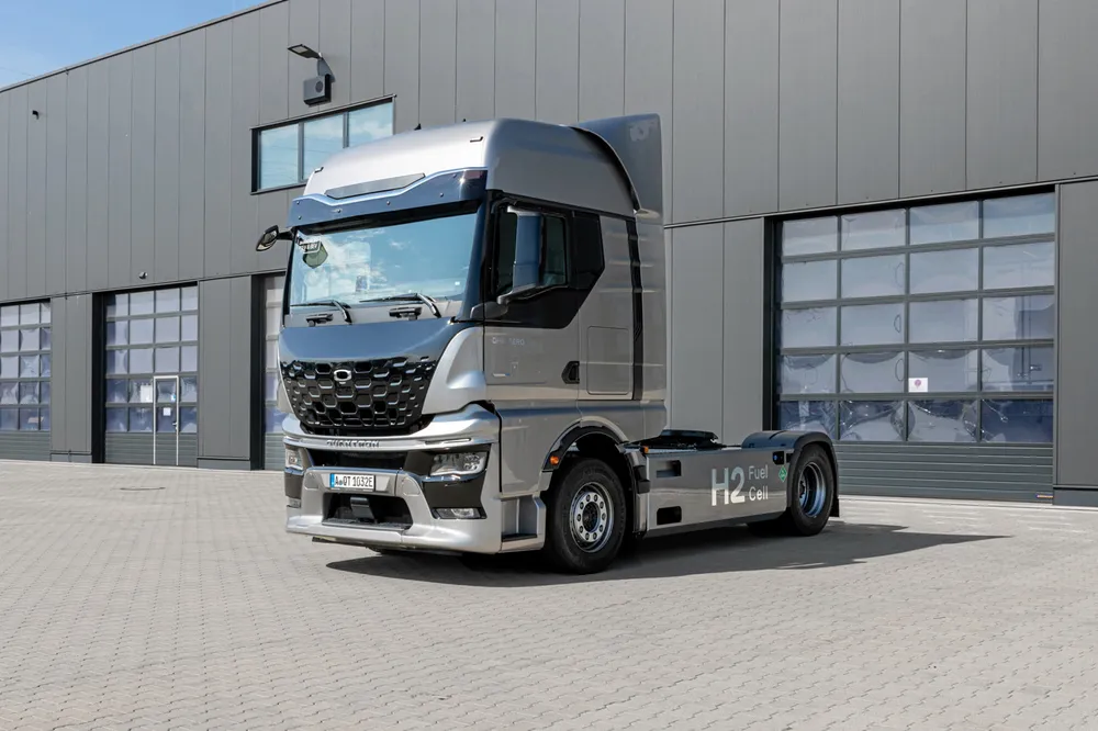 The QHM AERO fuel-cell truck, capable of carrying 44 tonnes.