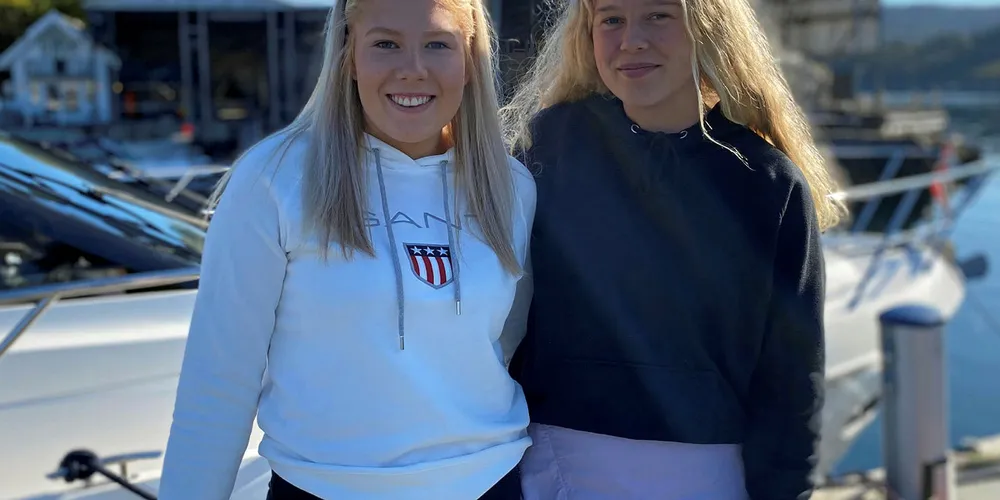 Pia Glesnes (til v.) og Helga Østervold kommer begge fra fiskerfamilier.