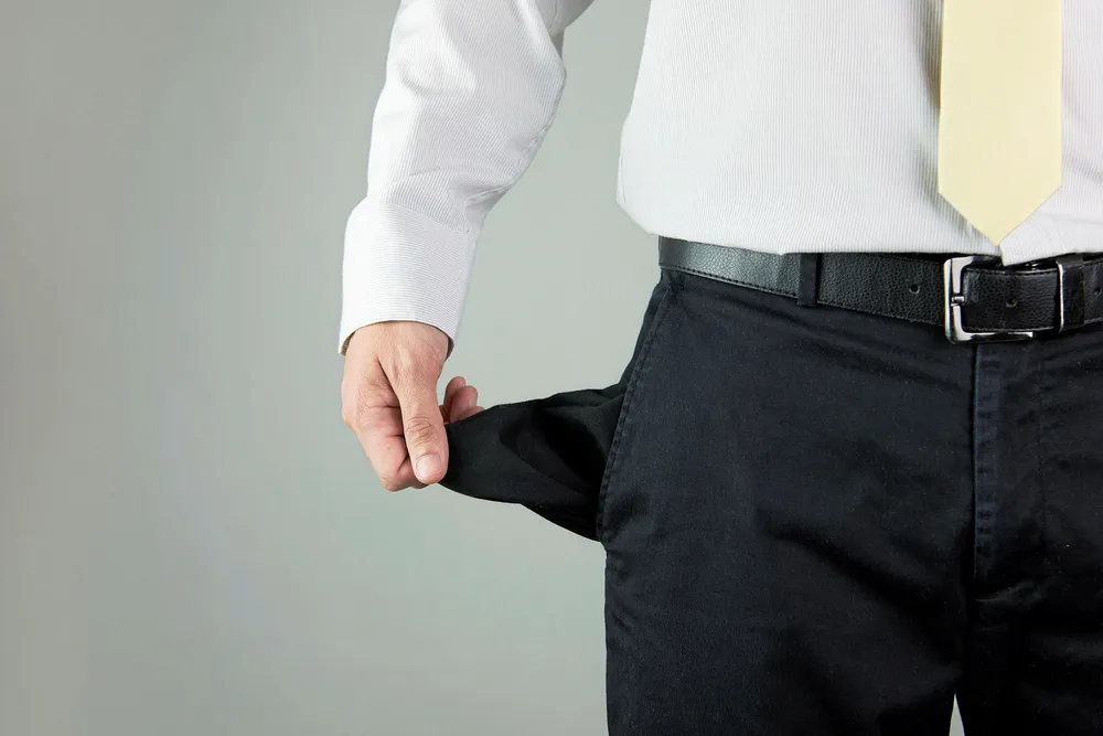 Empty pockets: fewer but bigger bankruptcies this year