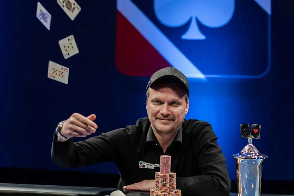Tidligere norgesmester i poker, Sondre Sagstuen, var med å starte Entertainment Invest, tidligere Rush Entertainment Group.