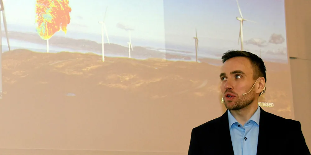 Nasjonal vindkraftramme: Artikkelforfatteren berømmer NVEs prosjektleder Erlend Bjerkestrand for å ha gjort et godt arbeid med vindkraftplanen, men stiller spørsmål ved om teknologiutvikling og nettutbygging kan gjøre planen utdatert ganske fort.