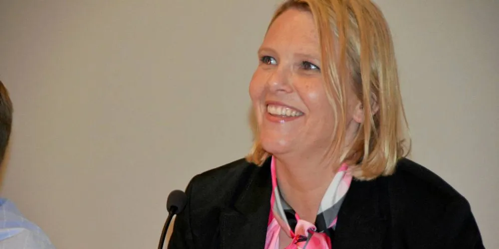 FISKERI-LISTHAUG: Sylvi Listhaug scoret igjen i et politisk debattmøte, nå på Fiskebåt Vest sitt medlemsmøte i Ålesund i ettermiddag.Foto: Einar Lindbæk