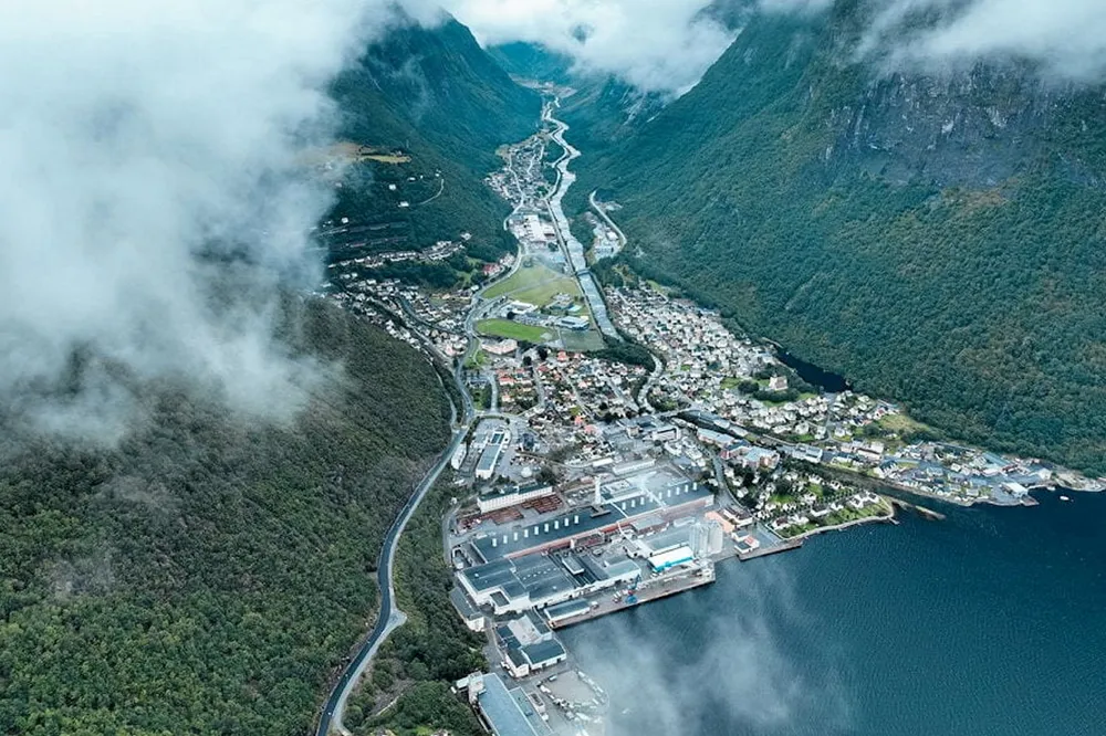 Norsk Hydro's aluminium plant in Høyanger, Norway, which will host the company's sole remaining green hydrogen pilot.