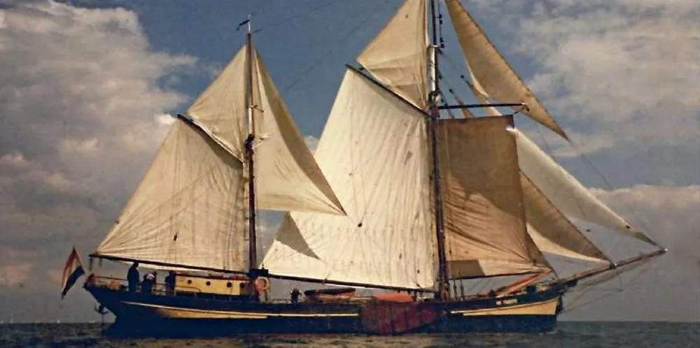 EcoClipper’s first ship in full sail. The 40m long De Tukker (built 2012) will be able to carry a maximum 70 tonnes of cargo and 12 passengers.