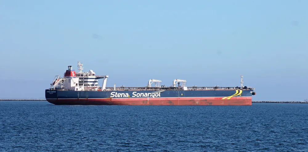 The 159,034-dwt Stena Sunrise (built 2013) is seen off Long Beach, California, in 2015. The tanker is owned by Stena Bulk and operates in the Stena Sonangol Suezmax Pool.