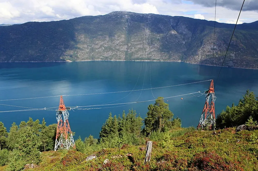 Den eksisterende linjen mellom Sogndal og Aurland skal erstattes av en ny.